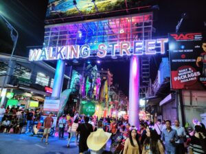 Mehr über den Artikel erfahren Pattaya und sexuelle Nötigung einer Minderjährigen