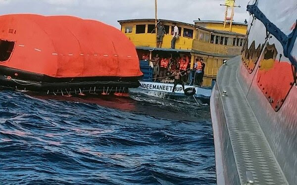 Vorsicht wenn man mit Booten unterwegs ist, immer nur mit Schwimmweste fahren.