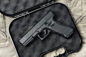 Mehr über den Artikel erfahren Schusswaffen könnten freiwillig abgegeben werden.