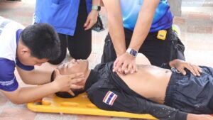 Mehr über den Artikel erfahren Touristenpolizei startet Projekt zur Verhinderung von Touristentoten auf Koh Larn
