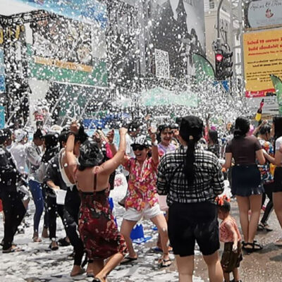 Pattaya feiert am 19. April Songkran, während an anderen Orten in Chonburi wochenlang Wasser plätschert