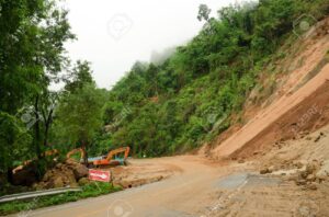 Mehr über den Artikel erfahren Erdrutsche befürchtet Phuket ist dabei