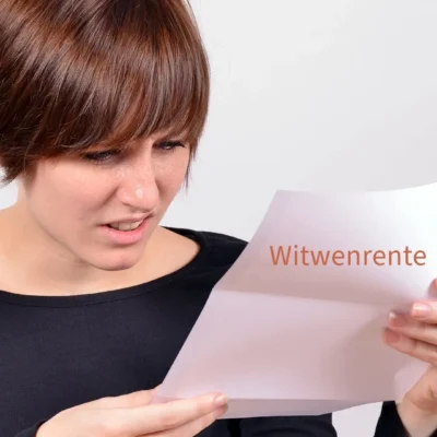 Jetzt wird an der Rente der jüngeren Ehepartner gespart.