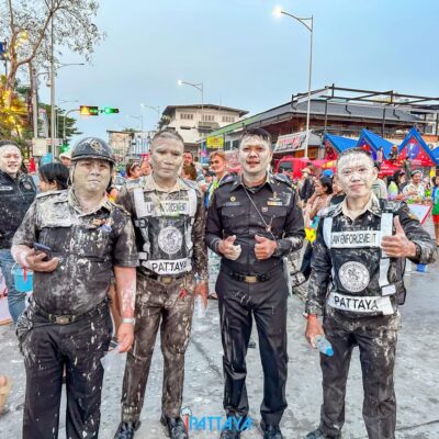 Wasser Marsch auf Songkran, es gibt allerdings Regeln.
